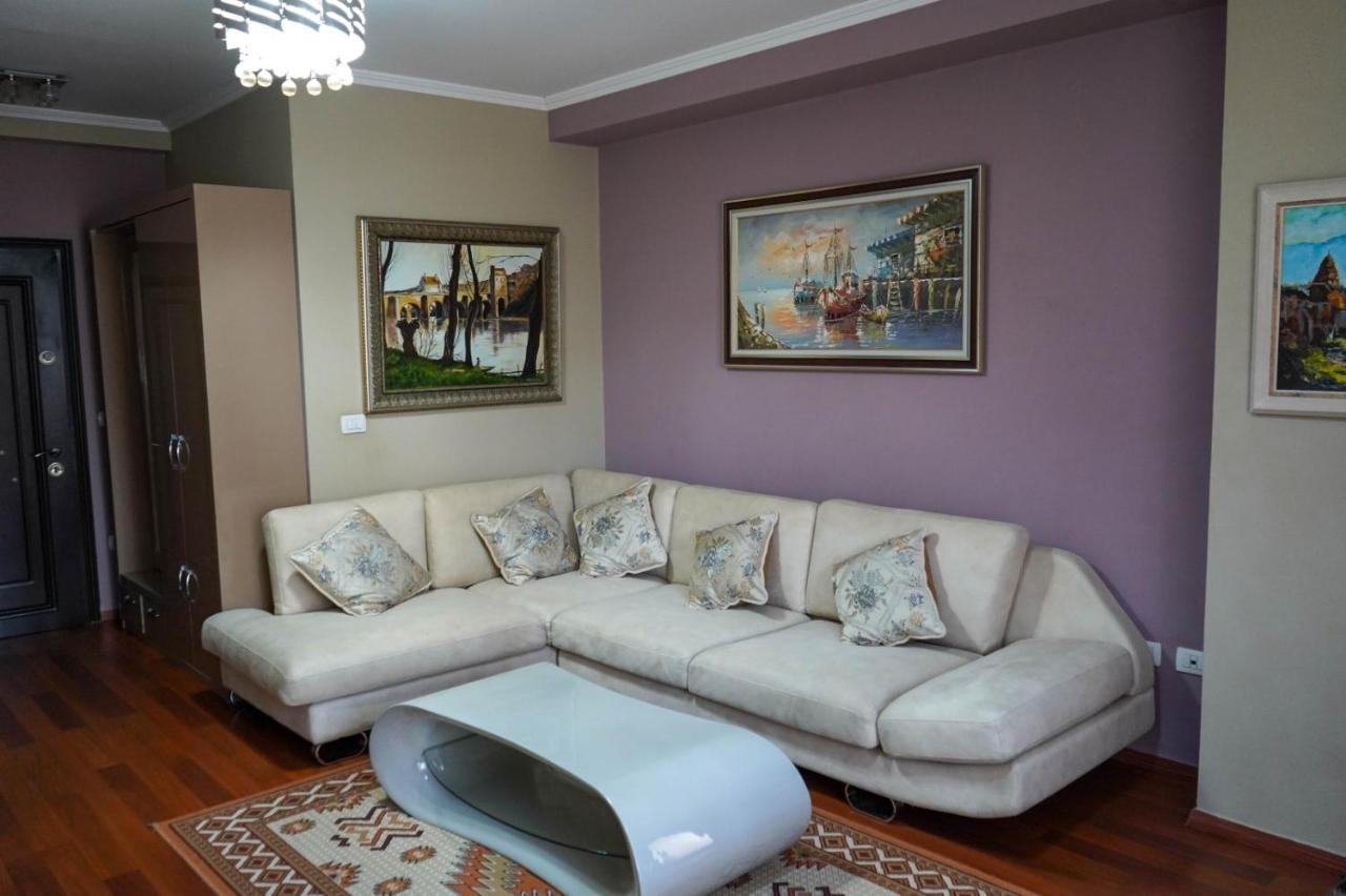 Lovely Apartment In The Heart Of ティラナ エクステリア 写真