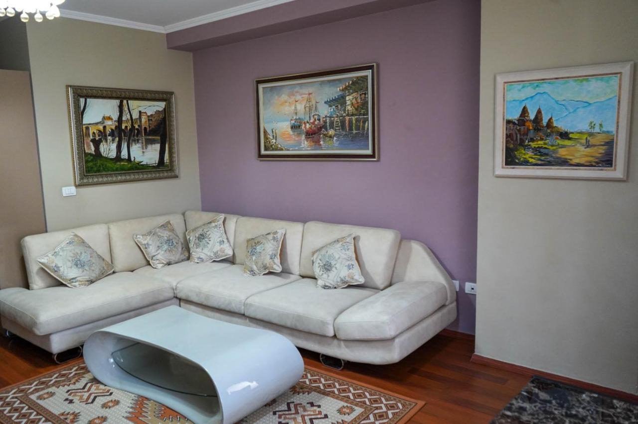 Lovely Apartment In The Heart Of ティラナ エクステリア 写真