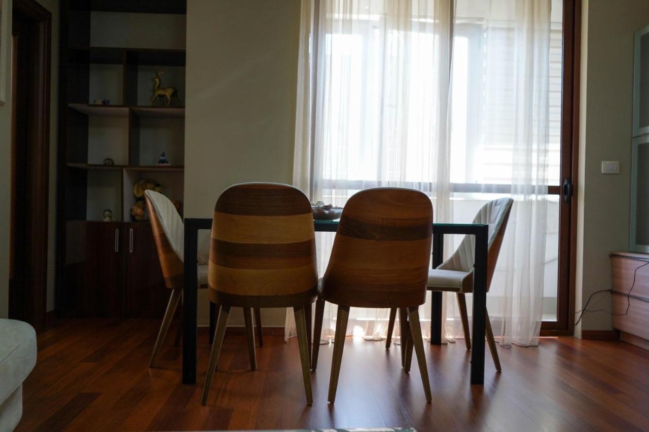 Lovely Apartment In The Heart Of ティラナ エクステリア 写真